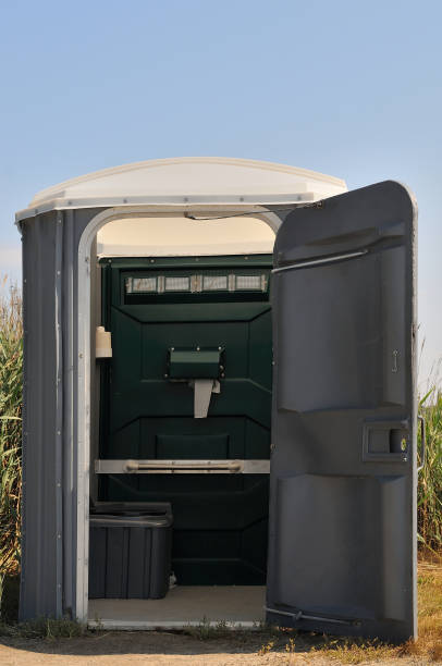 Best Portable toilet rental cost  in Alliae, NC